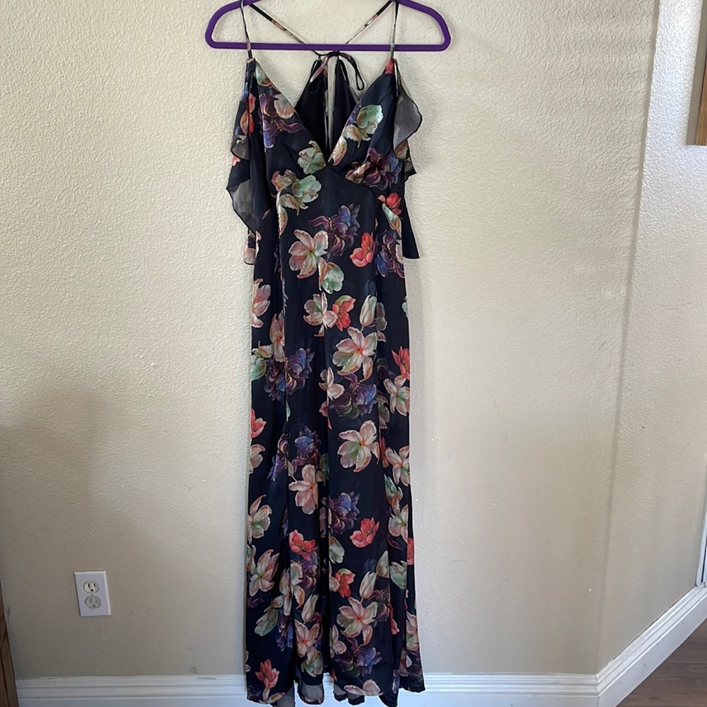 Lulus Belle Époque Black Floral Satin Cold Shoulder Maxi Dress Size M